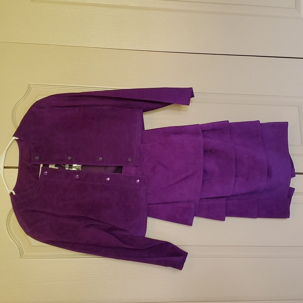 Suede jacket and skirt set. 100% Genuine Leather